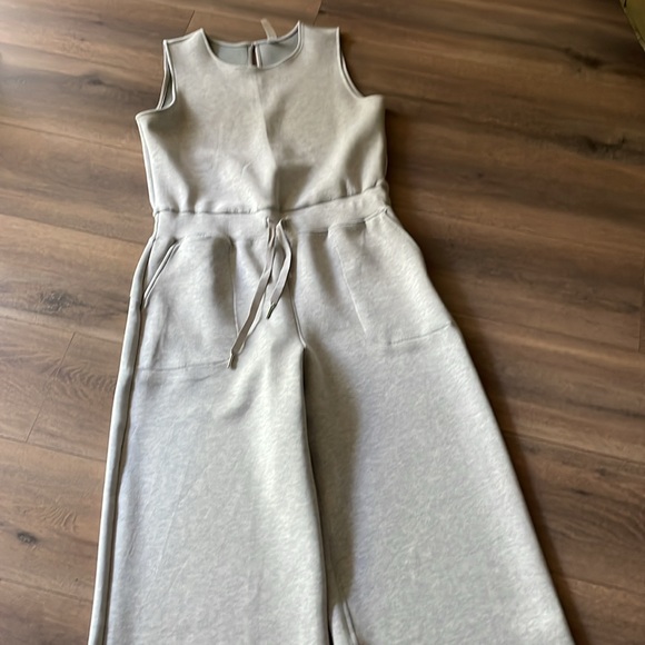 SPANX Gray Sleeveless Jumpsuit - Picture 4 of 6